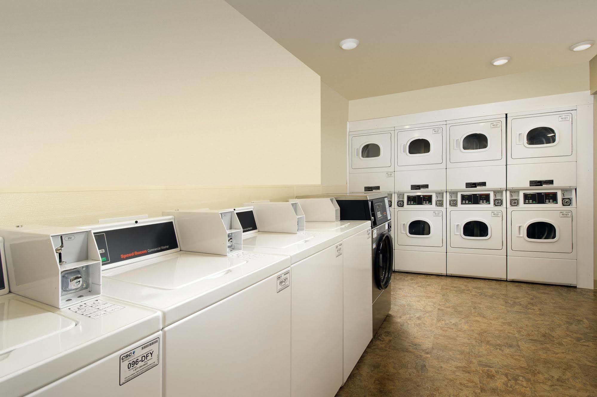 Extended Stay America Select Suites - Omaha - Southwest La Vista Zewnętrze zdjęcie